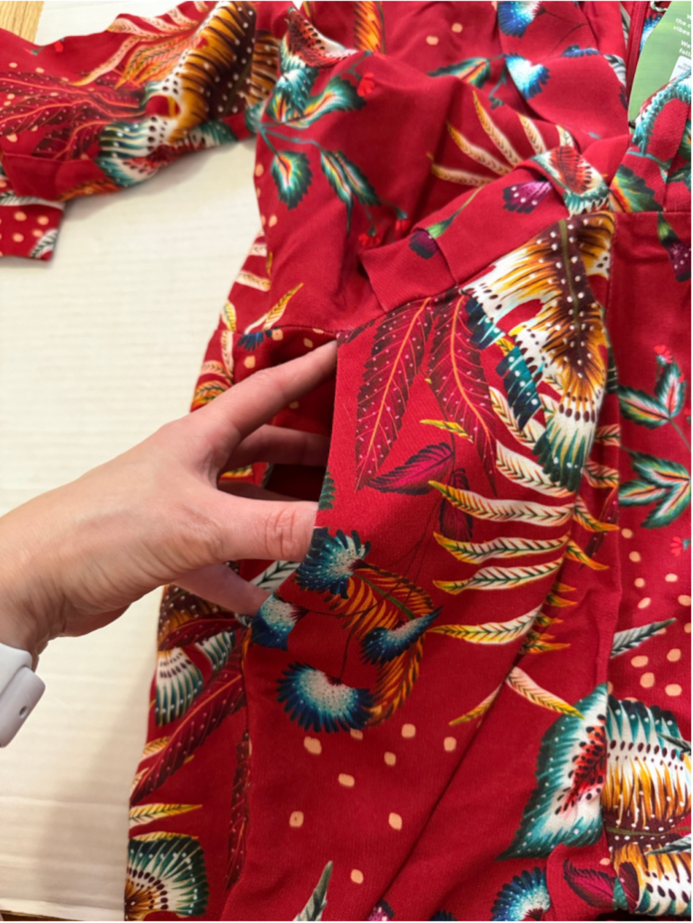 NWT FARM Rio Folhagem De Inverno Y Neckline Boboikat Jumpsuit Red Multi Size L - Picture 8 of 16